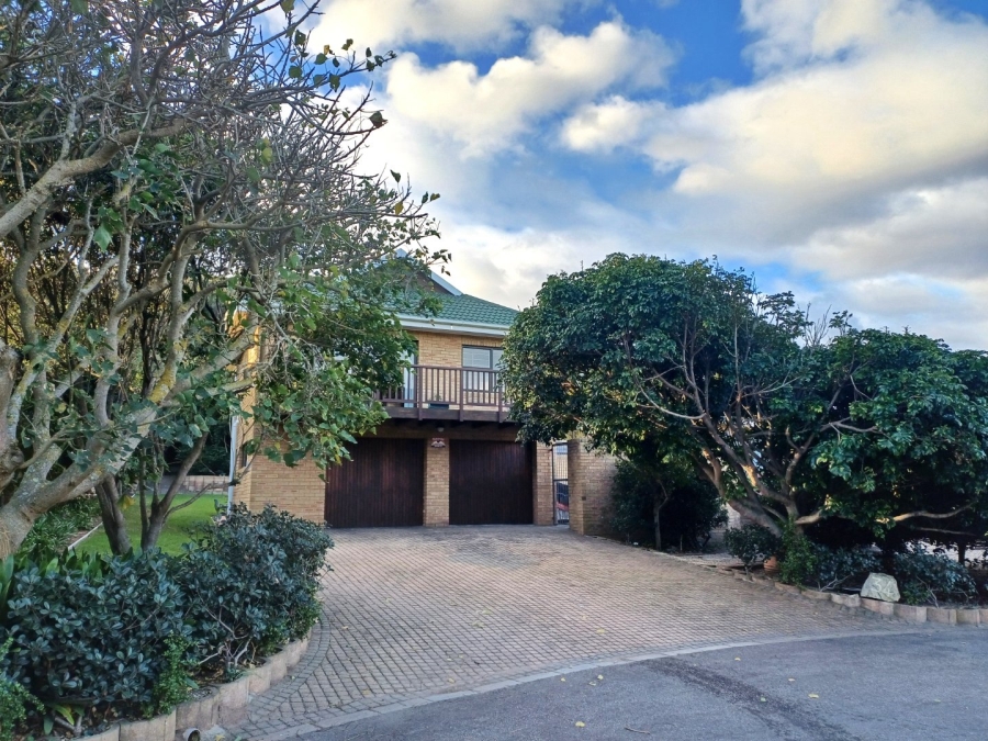 4 Bedroom Property for Sale in Hersham Western Cape
